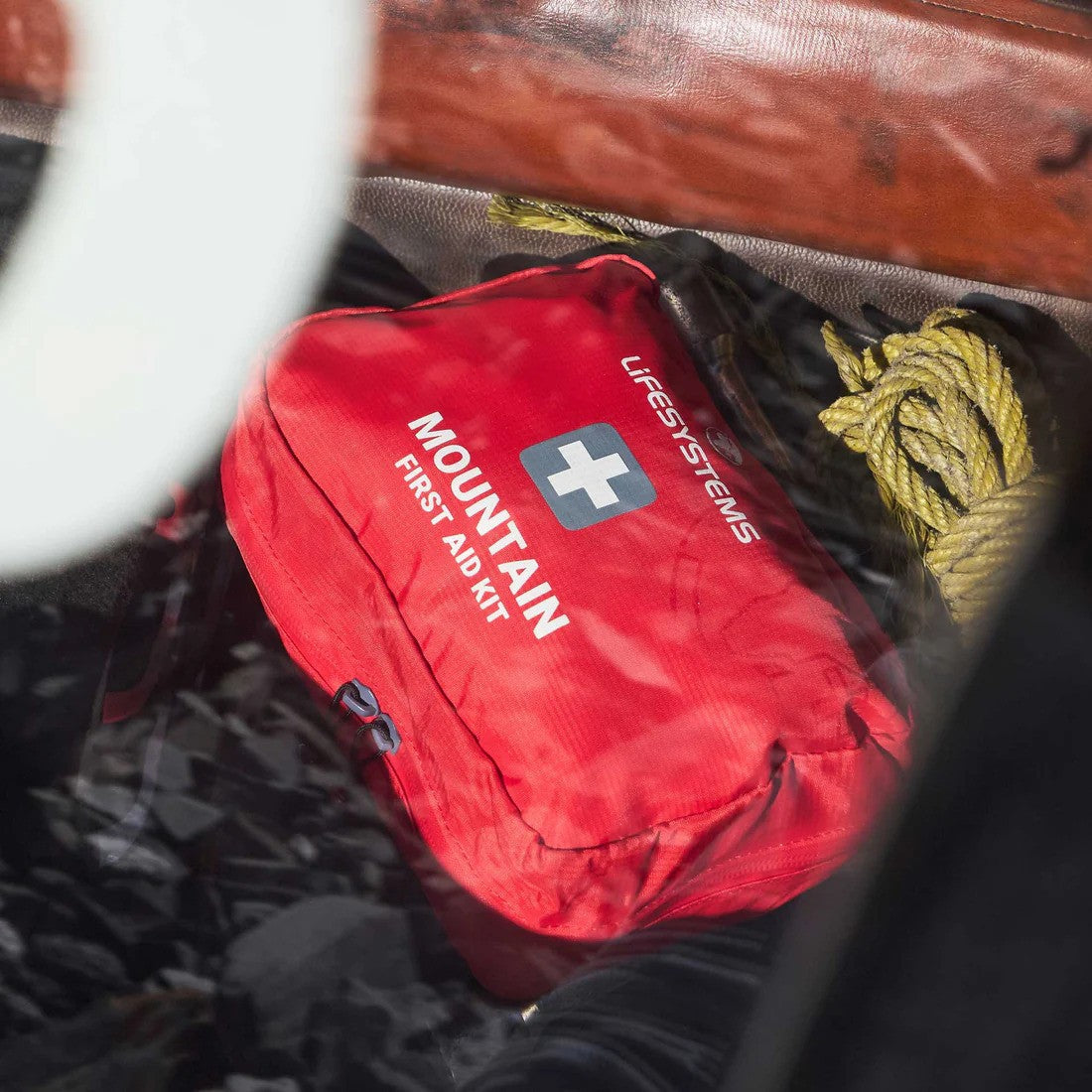 Lifesystems - Mountain First Aid Førstehjælpstaske - Billede nr. 8 - ReadyBox.dk